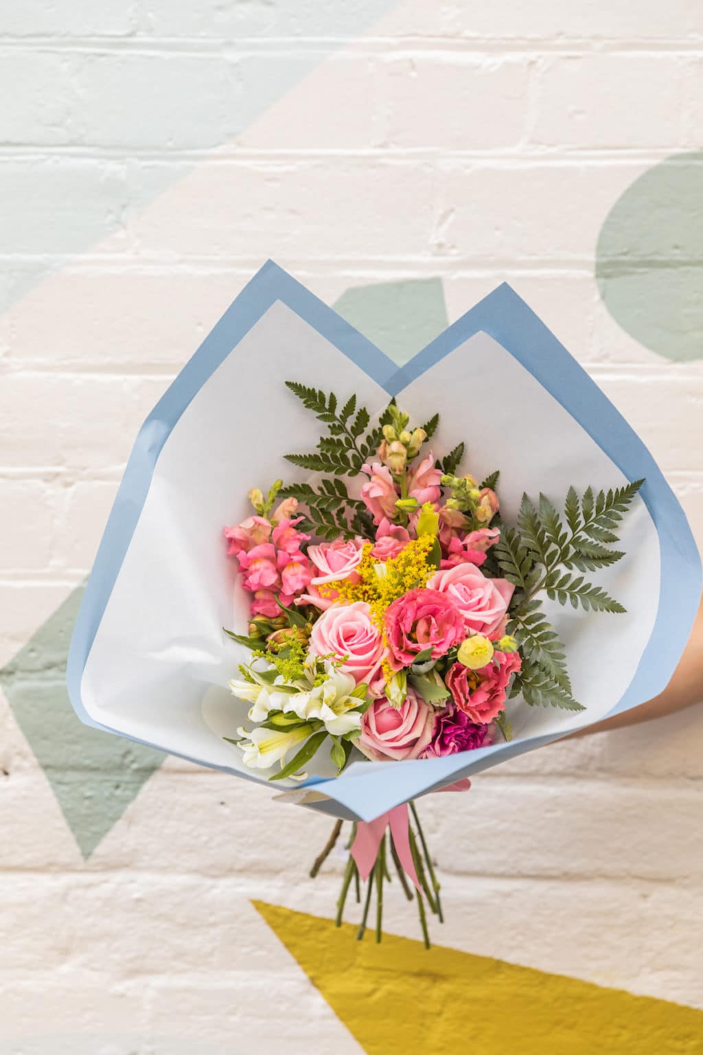 Bouquet of fresh seasonal flowers available for delivery in Wagga Wagga, from our boutique, florist shop.